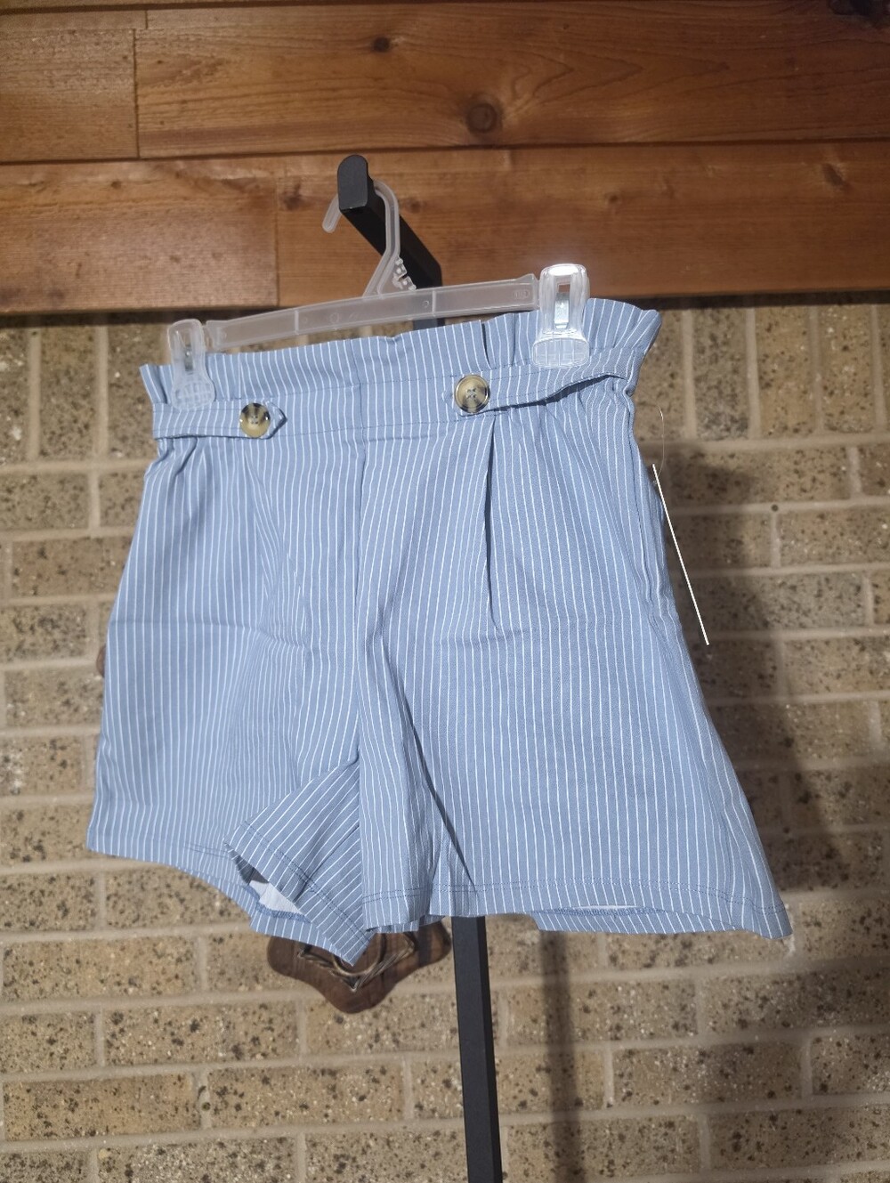 NWT Women's High-waisted Shorts. Size M